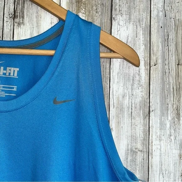 Nike Periwinkle Blue Tank - Picture 2 of 4